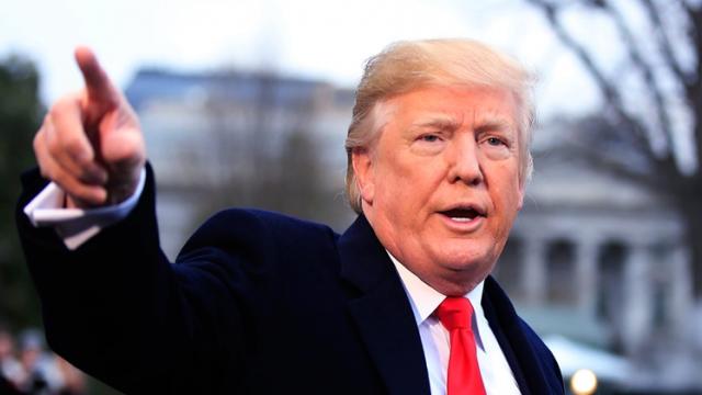 <b>Donald Trump declară "stare de urgență națională" în SUA! Dorește interzicerea definitivă a echipamentelor telecom Huawei</b>În vreme ce Huawei încearcă să facă pace prin propunerea de parteneriate anti-spionaj marilor națiuni interesate de dezvoltarea rețelelor 5G, iată că SUA ia măsuri pentru a interzice odată pentru totdeauna echipamentele telecom 