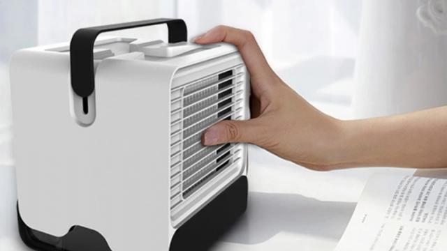 <b>Cafago vine cu noi reduceri atractive! Mini-ventilator portabil, căști wireless și cameră video de acțiune HD</b>Din partea retailerului chinez Cafago.com primim astăzi o serie de noi reduceri atractive, pe lista comerciantului fiind chiar și un mini-ventilator portabil despre care veți afla mai multe în rândurile următoare