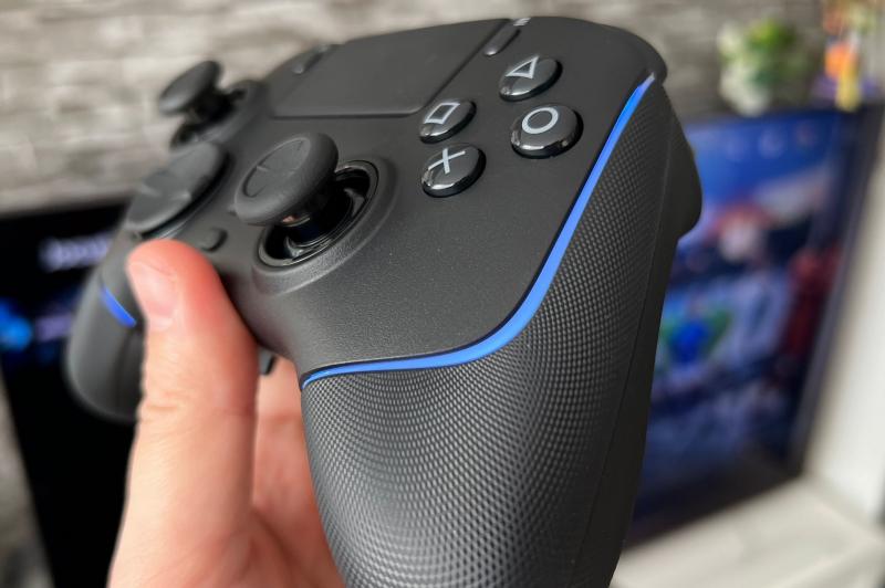 RAZER Wolverine V2 Pro - Design: Razer-Wolverine-V2-Pro-Design_006.jpg