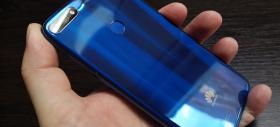Huawei Y7 Prime (2018): Design de bomboană, lucios, dar cumva nu alunecă