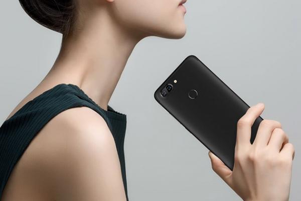 Lenovo S5, smartphone cu ecran FHD+ de 5.7 inch, 4 GB RAM și cipset Snapdragon 625 la doar 130 euro pe Cafago!