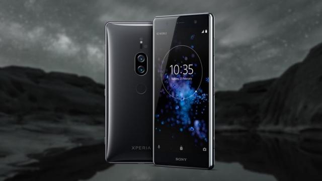 <b>Preț și disponibilitate Sony Xperia XZ2 Premium în România</b>Cu toate că trendul panourilor 4K pe smartphone-uri nu a prins deloc printre utilizatori, japonezii de la Sony țin morțiș să aducă și în acest an un telefon de genul pe piață. Se numește Xperia XZ2 Premium și revenim asupra acestui dispozitiv azi