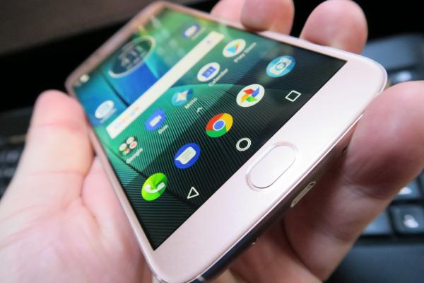 Motorola Moto G5S Plus: Baterie cu peste o zi de utilizare standard
