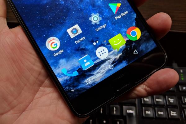 UHANS Max 2: OS, UI, aplicaţii - Android 7.0 Nougat stock, curat, fără probleme
