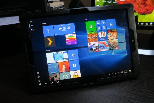 Chuwi Hi13: Display gigantic şi luminos, excelent pentru orice task