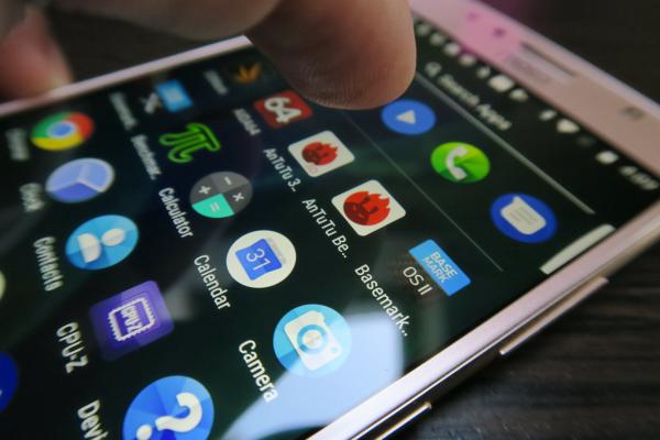 Motorola Moto G5S Plus: Benchmark-uri peste aşteptări, performanță peste unele midrangere celebre