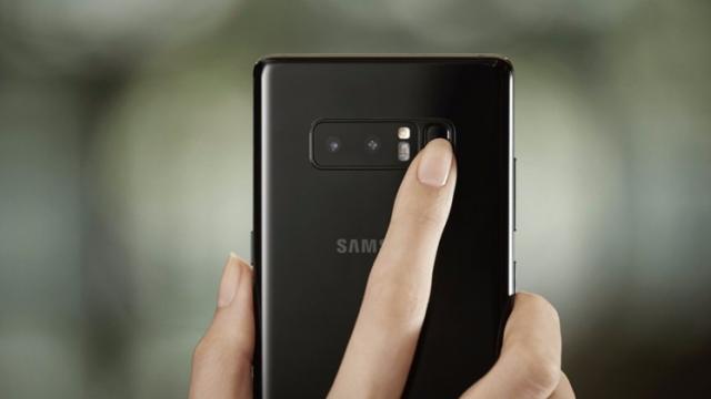 <b>Samsung brevetează autentificarea pe bază de flux sanguin; Ar putea ajunge pe Galaxy Note 9, Galaxy S10</b>Numeroase brevete au fost primite de către Samsung în această săptămână, printre ele numărându-se și unul ce face referire la o nouă metodă de autentificare pe smartphone. În vreme ce rivalii găsesc soluții de autentificare pe bază de iris