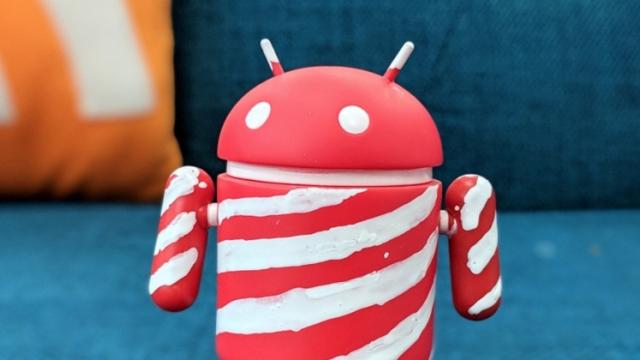 <b>Android P 9.0 s-ar putea numi Android Peppermint Pocky</b>Cu toate că Android Oreo nu se află pe nici măcar 2% din totalul terminalelor Android active de pe piață, Google a început deja lucrul la următoarea versiune 9.0. Astfel apar indicii despre denumirea pe care acest viitor release o va purta