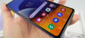 Samsung Galaxy A72 4G: Display de calitate Super AMOLED, plăcut la filme şi jocuri