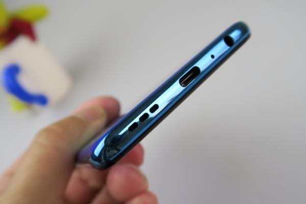 OnePlus Nord CE 5G: Acustică solo, volum ridicat, fanii rap au şi bas destul