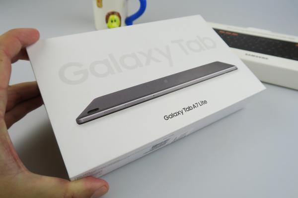 Samsung Galaxy Tab A7 Lite Unboxing (+ Smart Keyboard Trio 500): o combinaţie de dispozitive de buget pentru muncă şi şcoală