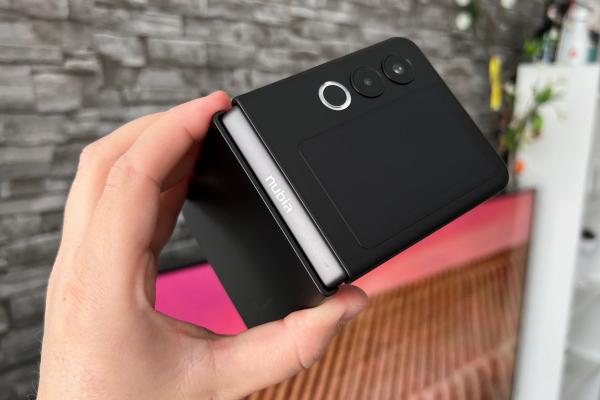 Nubia Flip 2 review detaliat în limba română (Evaluare Mobilissimo)