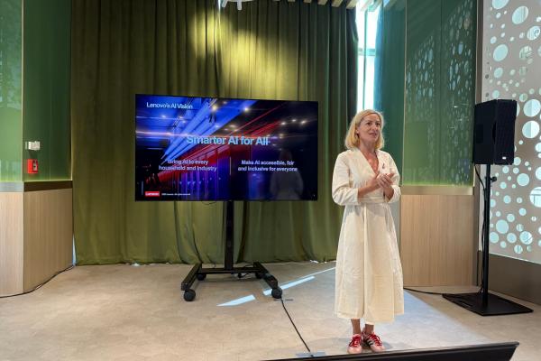 Am fost la turneul de tenis WTA 2025 din Iași pentru a vedea tehnologia Lenovo în acţiune (cu AI)