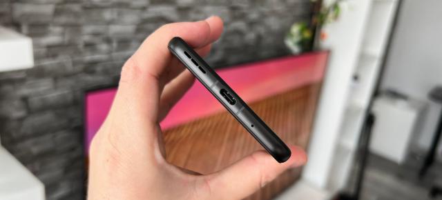Nubia Flip 2: Acustica stereo bună în viața de zi cu zi, dar limitează volumul
