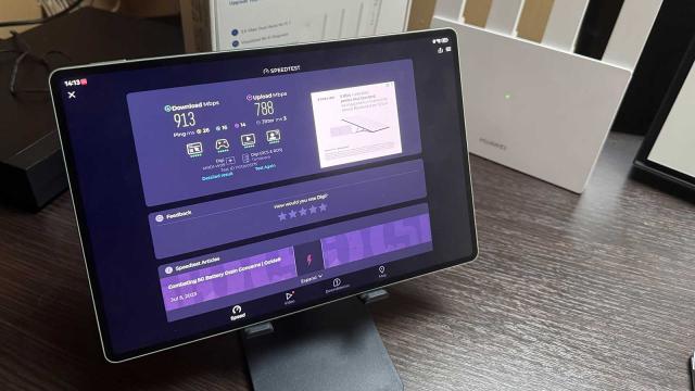 <b>Am încercat să storc MAXIMUM din abonamentul meu la internet; Spoiler: n-am rupt gigabitul, dar nici departe n-am fost!</b>În contextul în care am aflat de această performanță locală și cum recent testata tabletă de la Huawei a fost încă în posesia noastră, m-am gândit să văd cam cât de aproape pot ajunge de viteza maximă oferită de abonamentul meu de 1 gigabit DIGI, folosind