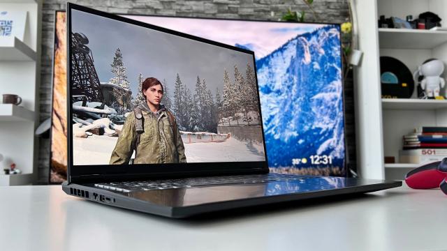 <b>ACER Nitro 18 AI (AN18-61) Review: Fereastra de 18 inch către lumea virtuală, cu RTX 5070 Ti, Ryzen AI 9 și răcire eficientă </b>Vara pentru mulți înseamnă și gaming, iar acum în iulie cam așa a arătat peisajul și pentru mine, între a da o nouă șansă jocului Cyberpunk 2077 pe consolă și a retrăi acțiunea din The Last of Us Part II într-o variantă remastered