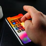 Apple iPhone 11 Review în română (Cel mai accesibil iPhone lansat în 2019)
