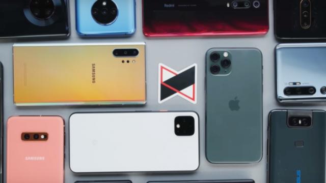 <b>Marques Brownlee a făcut un mega test foto în orb al smartphone-urilor de top din 2019; iPhone 11 Pro exclus din prima! Cine a câştigat? (Video)</b>Dacă e final de an, e momentul să apară topuri ale celor mai bune telefoane, aranjate deseori subiectiv. Un top ceva mai obiectiv a făcut Marques Brownlee, alegând 16 smartphone-uri relevante din 2019 şi supunând