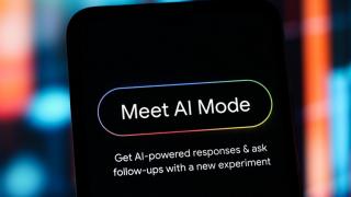Cauți informații cu Gemini? Google extinde reclamele în AI Mode și introduce un nou format publicitar pentru conversațiile cu inteligența artificială
