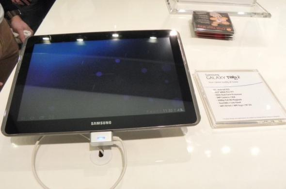 MWC 2012: Samsung Galaxy Tab 2 10.1 video preview - prima tabletă Android 4.0 Samsung ni se prezintă (Video): dscn0312jpg.jpg