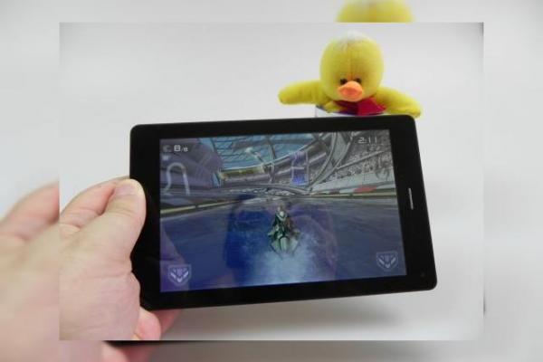 Allview Viva H7 Review + Concurs; device de 7 inch cu apelare vocală, capac din aluminiu și Android 4.4 KitKat (Video)