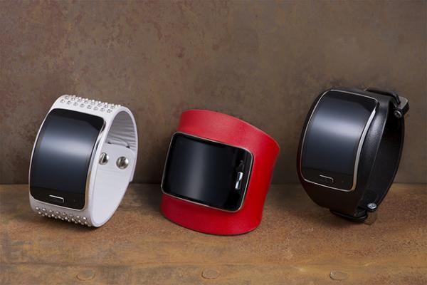 Samsung Gear S primește personalizări de lux, În versiunea Diesel Black Gold