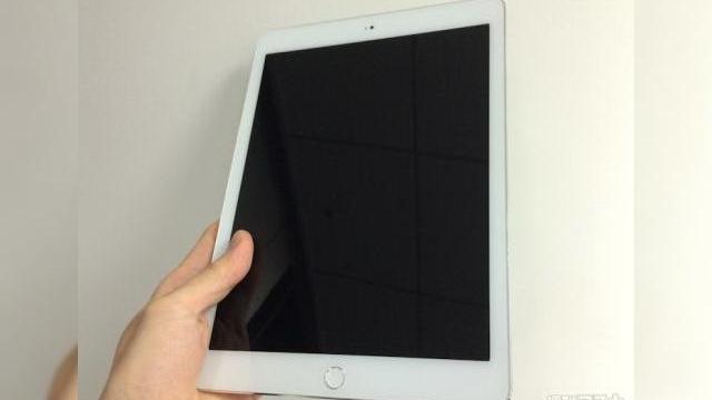 <b>iPad Pro, tableta Apple de 12.9 inch ar putea folosi un procesor nou, pe nume A8X</b>După cum bine știți deja iPhone 6 și 6 Plus folosesc procesorul Apple A8, un dual core 64 bit care îi urmează lui A7 de anul trecut. în mod bizar, A7 nu a avut și o versiune A7X, în ciuda faptului că A5 și A6 au beneficiat de aceste versiuni...