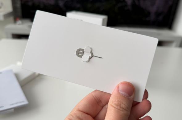 OPPO A6 Pro 5G - Unboxing: OPPO-A6-Pro-unboxing_ (4).jpg