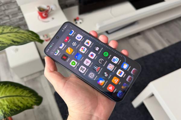 OPPO A6 Pro 5G: Software, UI, aplicaţii cu un ColorOS 15 cu neaşteptat de mult AI