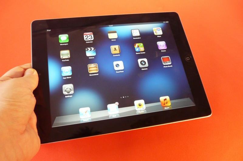 Review Noul iPad/iPad 3 - Retina Display și cameră foarte bună... În haine de iPad 2! (Video): 37_review_noul_ipad_mobilissimo_rojpg.jpg
