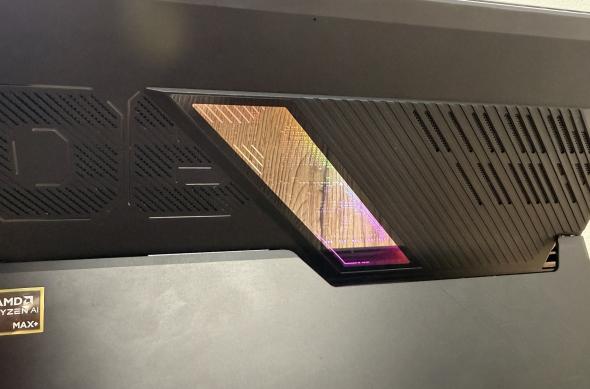 ASUS ROG Flow Z13 (2025) - Galerie foto Mobilissimo.ro: Photo 20.11.2025, 15 21 08.jpg