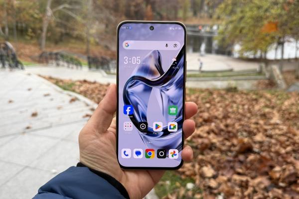 Nubia Air: OS, UI, aplicaţii cu un Nubia AI construit pentru comunicare şi traducere live