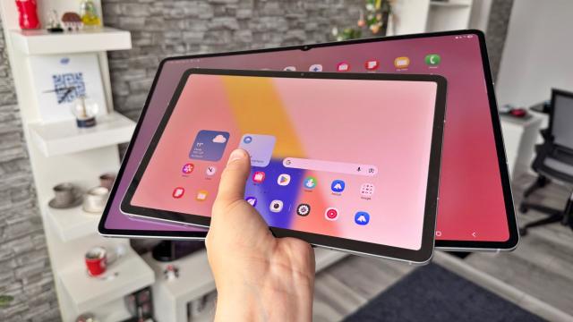 <b>Samsung Galaxy Tab S11 Ultra: Baterie pentru un weekend de muncă sau FUN</b>Samsung Galaxy Tab S11 Ultra are baterie un pic mai mare decât predecesorul şi când zic un pic, mă refer la 11.600 mAh faţă de 11.200 mAh. Se încarcă fix ca orice produs Samsung, adică la 45W pe fir. Şi acum hai să vedem 