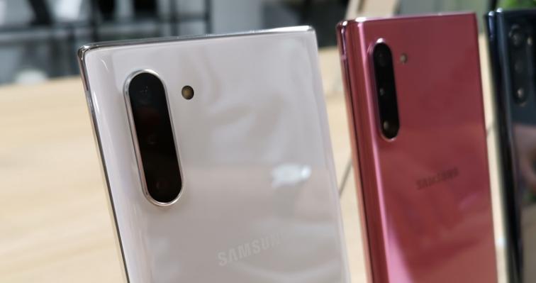 Samsung Galaxy Note 10 şi Note 10+ primesc o actualizare importantă: îmbunătăţiri de cameră, security patch şi altele