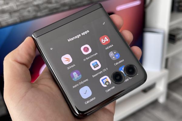 Motorola RAZR 40 Ultra: Benchmark-urile ne arată că nu e telefon de gaming... neapărat