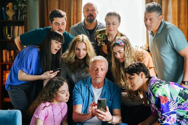 Prețuri mai bune decât pe Compari.ro: Smartphone-uri OnePlus, Samsung și Xiaomi de top reduse cu sute de lei, laptop de ultimă generație la 3999 lei, electrocasnice mari reduse bine în „Revoluția Prețurilor” by eMAG