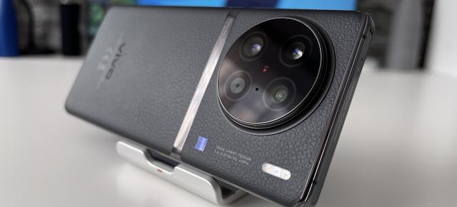 vivo X100 va fi un cameraphone redutabil, iar specificaţiile sale au ajuns pe web