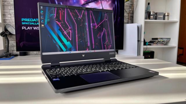 <b>Prezentare ACER Predator Helios 3D 15 SpatialLabs Edition: Laptop-ul care îți oferă experiențe 3D fără nevoia de ochelari dedicați, cu RTX 4080 12GB, Core i9 </b>Sfârșitul de primăvară a adus multe produse în redacția Mobilissimo, printre cele mai interesante numărându-se laptop-ul ACER Predator Helios 3D 15 SpatialLabs Edition. Cu un nume pe măsură care îi dă de gol dotarea principală și anume 