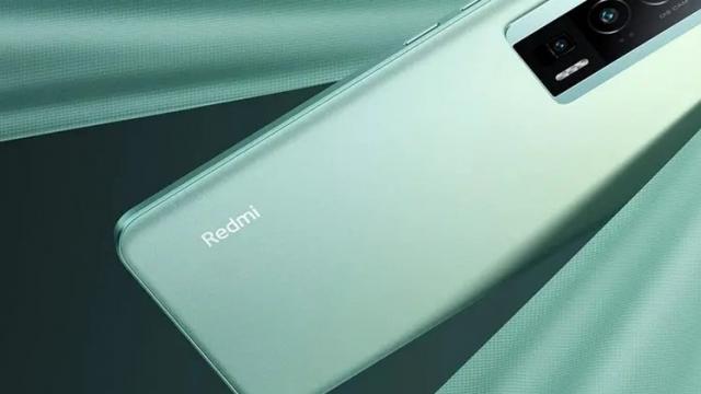 <b>Design-ul lui Redmi K60 Ultra e dezvăluit în scheme 2D; Smartphone-ul va sosi cu procesor MediaTek flagship, de nouă generație</b>Seria Redmi K60 a debutat de ceva timp în China, iar la nivel global a fost prezentat POCO F5 Pro, varianta rebranduită a lui Redmi K60. Ei bine, compania pregătește acum debutul unui model Ultra sub acest lineup. Au existat leak-uri cu privire la acesta