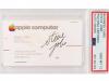O carte de vizită semnată de Steve Jobs a adus o sumă impresionantă la licitație