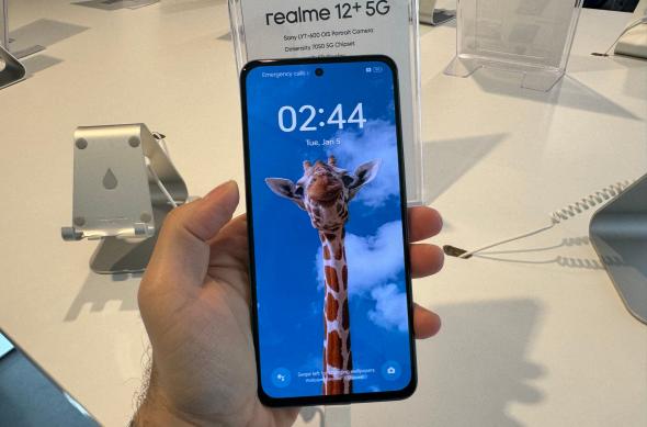 realme 12 - Fotografii hands-on: realme-12_006.jpg