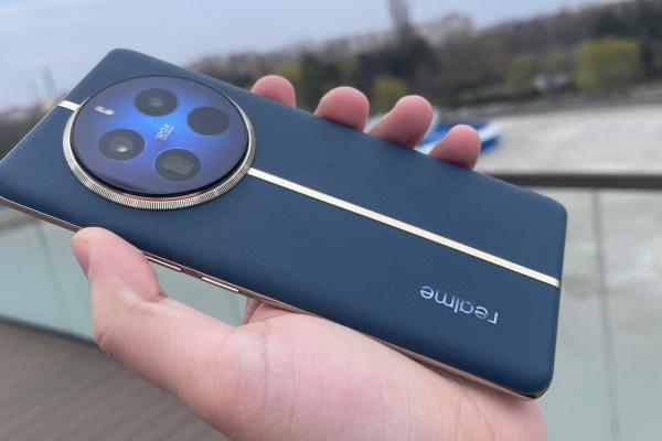 realme 12 Pro+ review detaliat în limba română (Evaluare Mobilissimo)