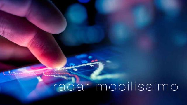 <b>RADAR MOBILISSIMO 15.03.2024 - Subiectele zilei: Ce ne aduce nou Android 15, alianța Nissan-Honda și expansiunea Apple Vision Pro</b>Astăzi, în radarul nostru tehnologic, evidențiem colaborarea potențială între Nissan și Honda în dezvoltarea vehiculelor electrice, noile funcționalități ale Android 15 care ar putea ajuta în localizarea dispozitivelor pierdute chiar și când sunt offline