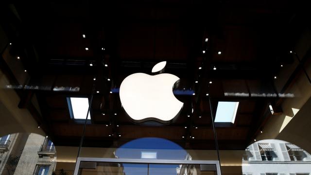 <b>Cel mai mare anunț pregătit de Apple la WWDC 2024 ar putea fi lansarea unui magazin de aplicații AI</b>2024 este anul în care Apple spune DA inteligenței artificiale, pregătind nu doar un iOS 18 plin de astfel de funcții generative, ci și un magazin dedicat aplicațiilor AI. Asta indică Ben Reitzes, șeful departamentului de 