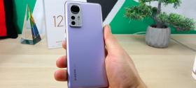 Xiaomi 12: Design de o feminitate sobră, curburi din sticlă şi metal