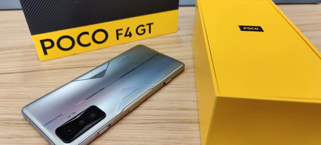 POCO F4 GT Unboxing: telefon de gaming accesibil cu butoane mecanice pop up, motiv să joc Apex Legends Mobile (Video)