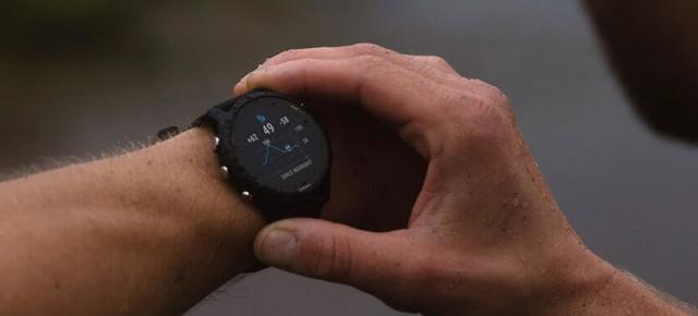 Garmin lansează noile smartwatch-uri Forerunner 255, acum cu autonomie dublă față de predecesor, variante de 46mm, 41mm