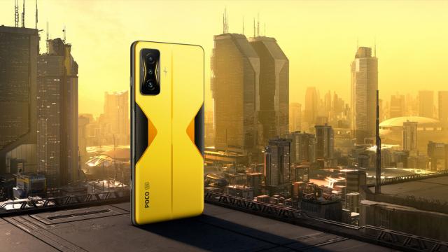 <b>Turul Magazinelor #1106: Telefon de gaming pe la 2900 lei, plăci RTX 3060 la ofertă, Redmi Note 11 redus</b>Suntem în prag de vară, la o săptămână distanţă de luna iunie şi de cele două zile libere de 1 şi 13 iunie. Ne pregătim de picnic, de mers la mare şi la munte, de relaxare şi aparent asistăm şi la primul Black Friday de Primăvară, început la evoMAG