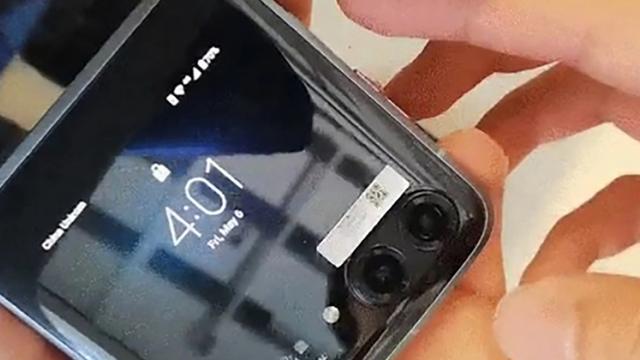 <b>Pliabilul Motorola RAZR 3 își face apariția într-un video hands-on înainte de debut; Designul este dezvăluit</b>Motorola a confirmat oficial că lucrează la un nou smartphone pliabil din seria RAZR. El ar urma să fie chiar primul pliabil cu clapetă ce va avea la interior noul procesor flagship Snapdragon 8+ Gen 1. Ei bine, faimosul zvonac Evan Blass (Ev) a postat