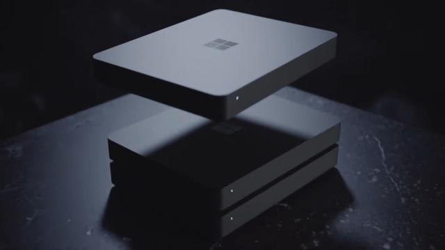 <b>BUILD 2022: Project Volterra reprezintă pariul ARM al celor de la Microsoft, un mini PC pentru dezvoltatori</b>În cadrul evenimentului Microsoft Build din această săptămână, Microsoft a deschis o portiţă şi spre piaţa ARM, odată cu anunţarea lui Project Volterra. Anunţul a venit chiar de la Satya Nadella, CEO Microsoft, care a dezvăluit că Volterra este 